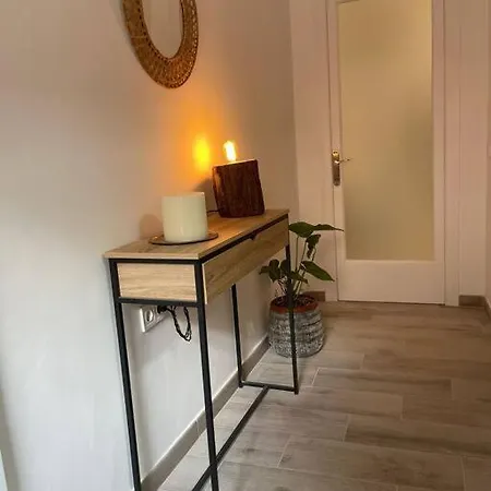 Πανσιόν Roca Foradada En Casa Cami De Les Aiguees